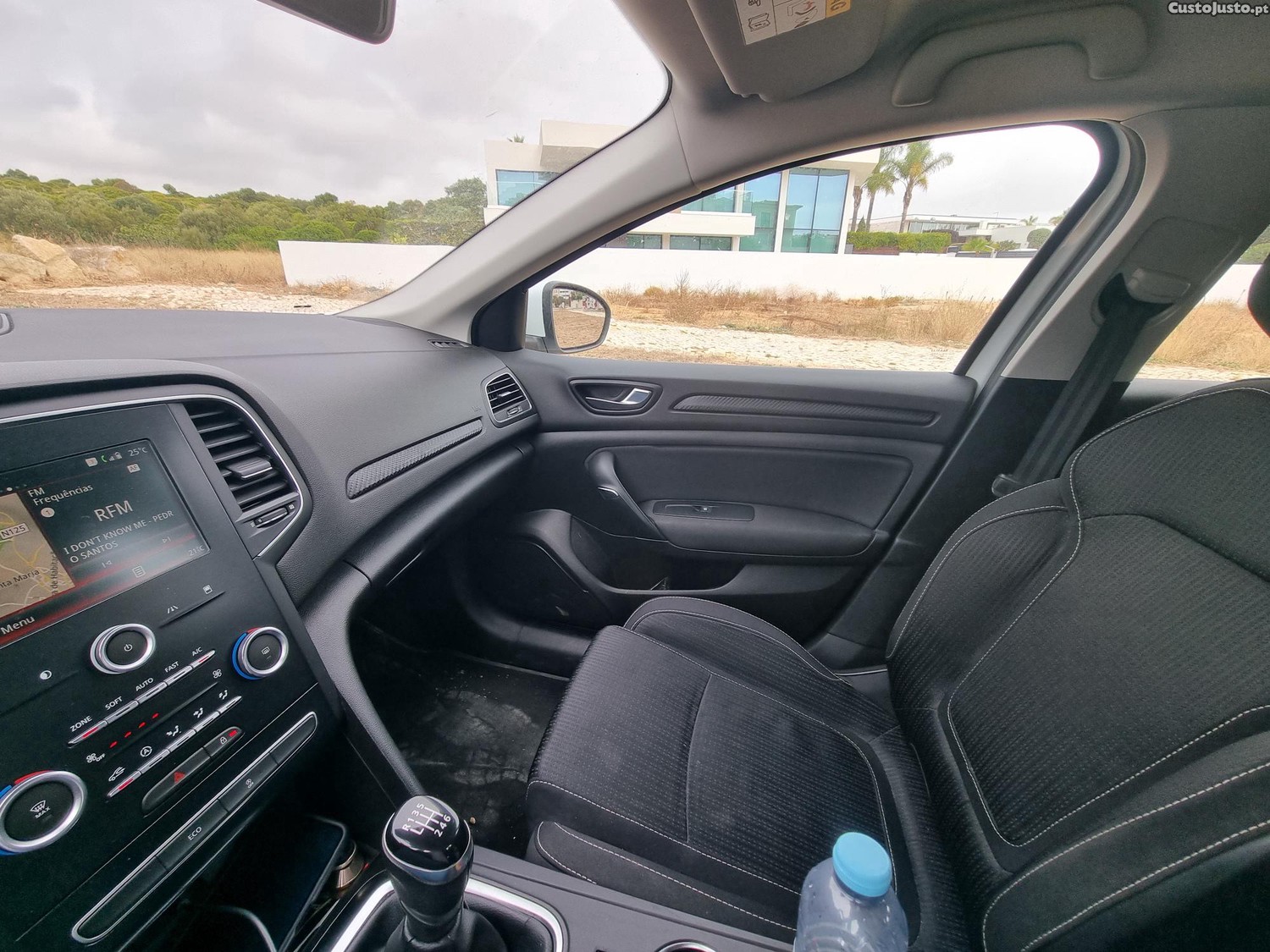 Renault Mégane zen - 17 — photo 3