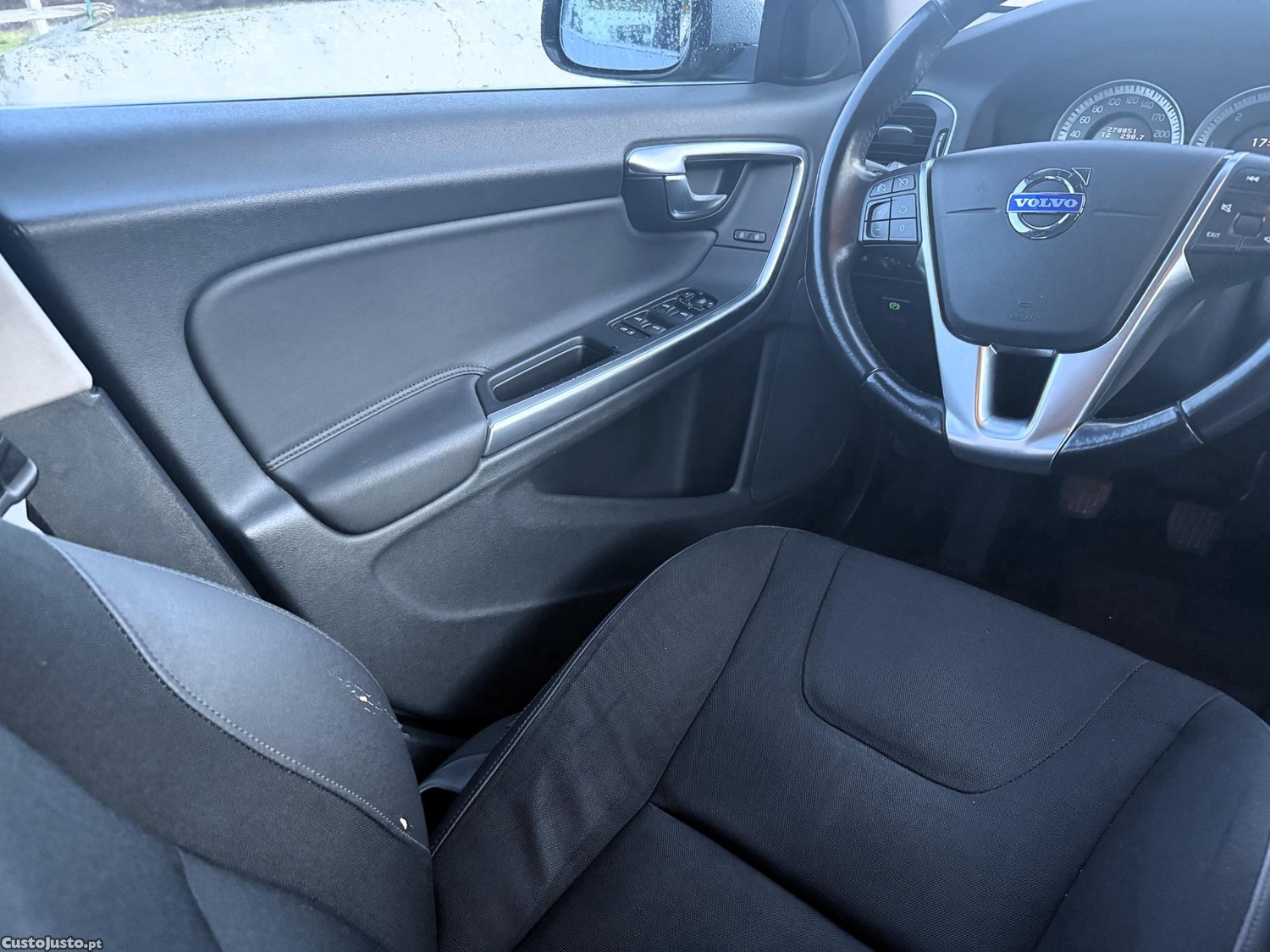 Volvo V60 D3 — fotografia 3
