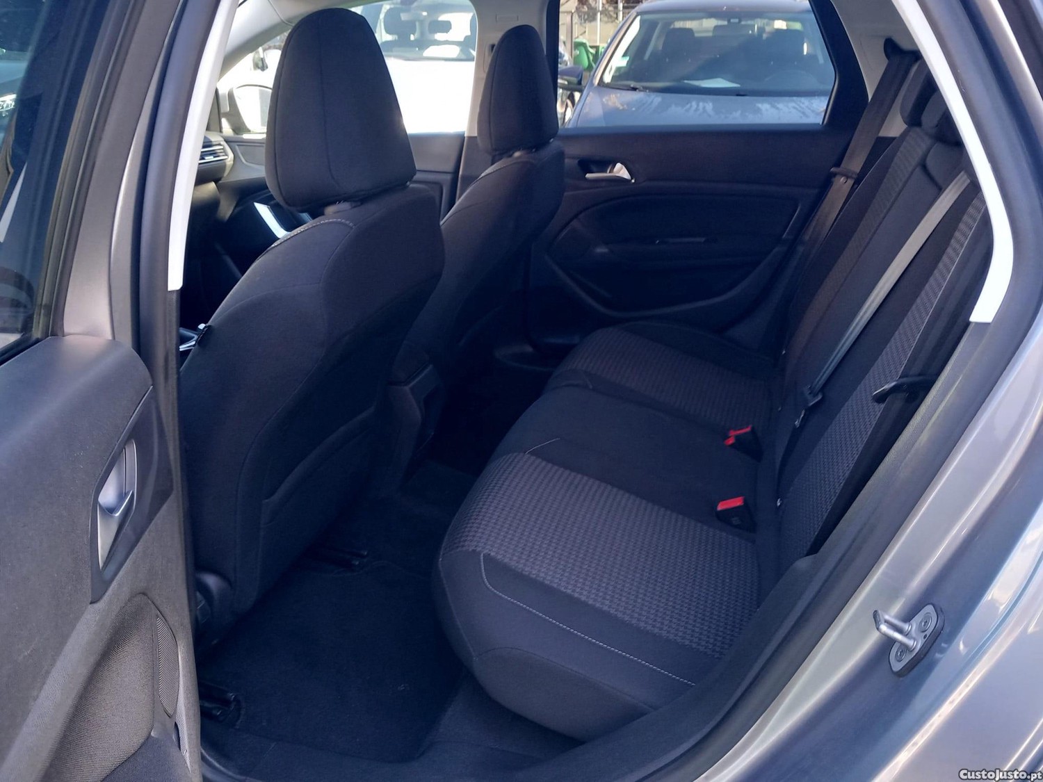 Peugeot 308 SW 1.6 BlueHDi Allure — fotografia 3
