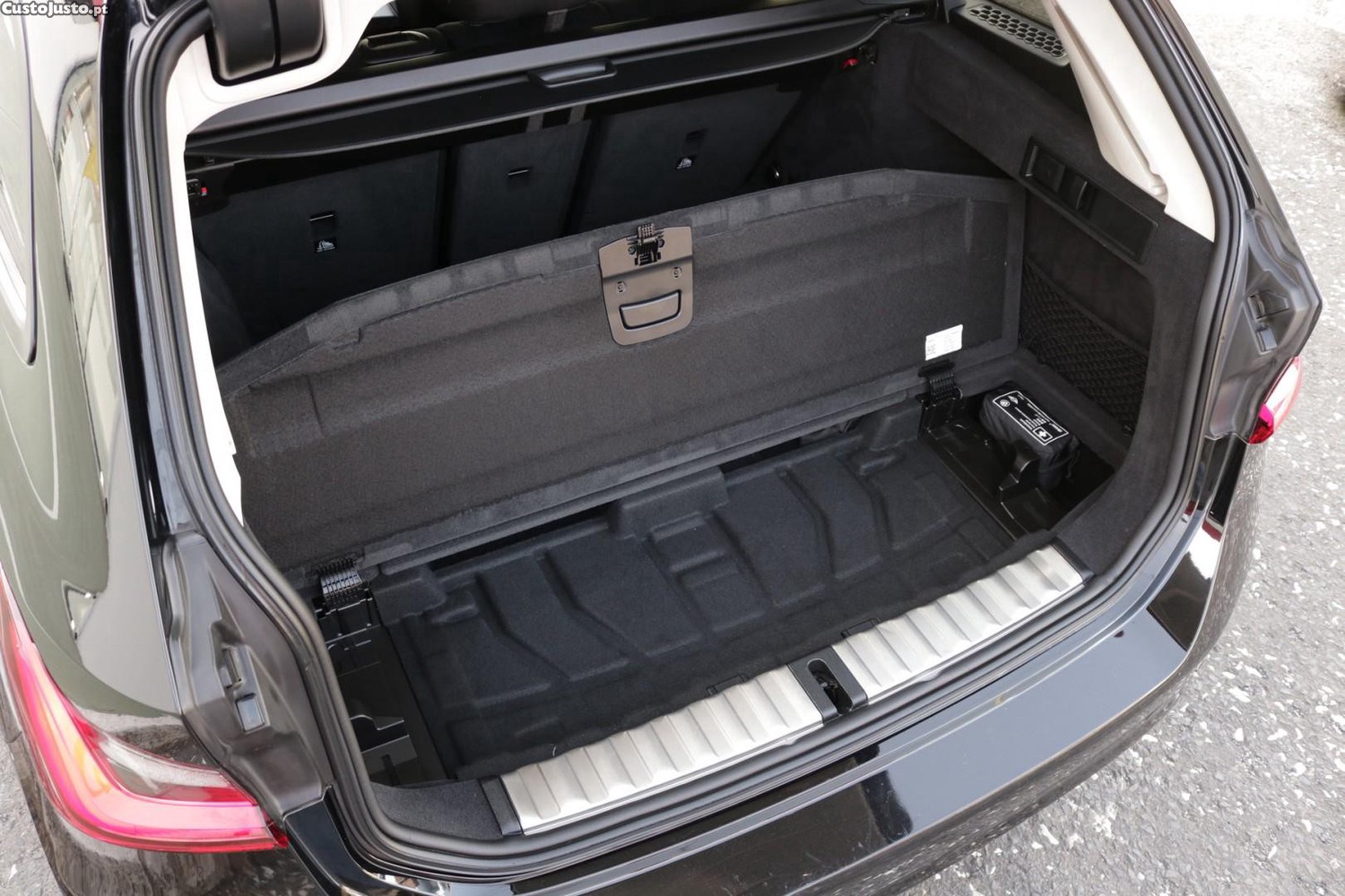 BMW 318 d Touring Advantage Auto 150cv — fotografia 43