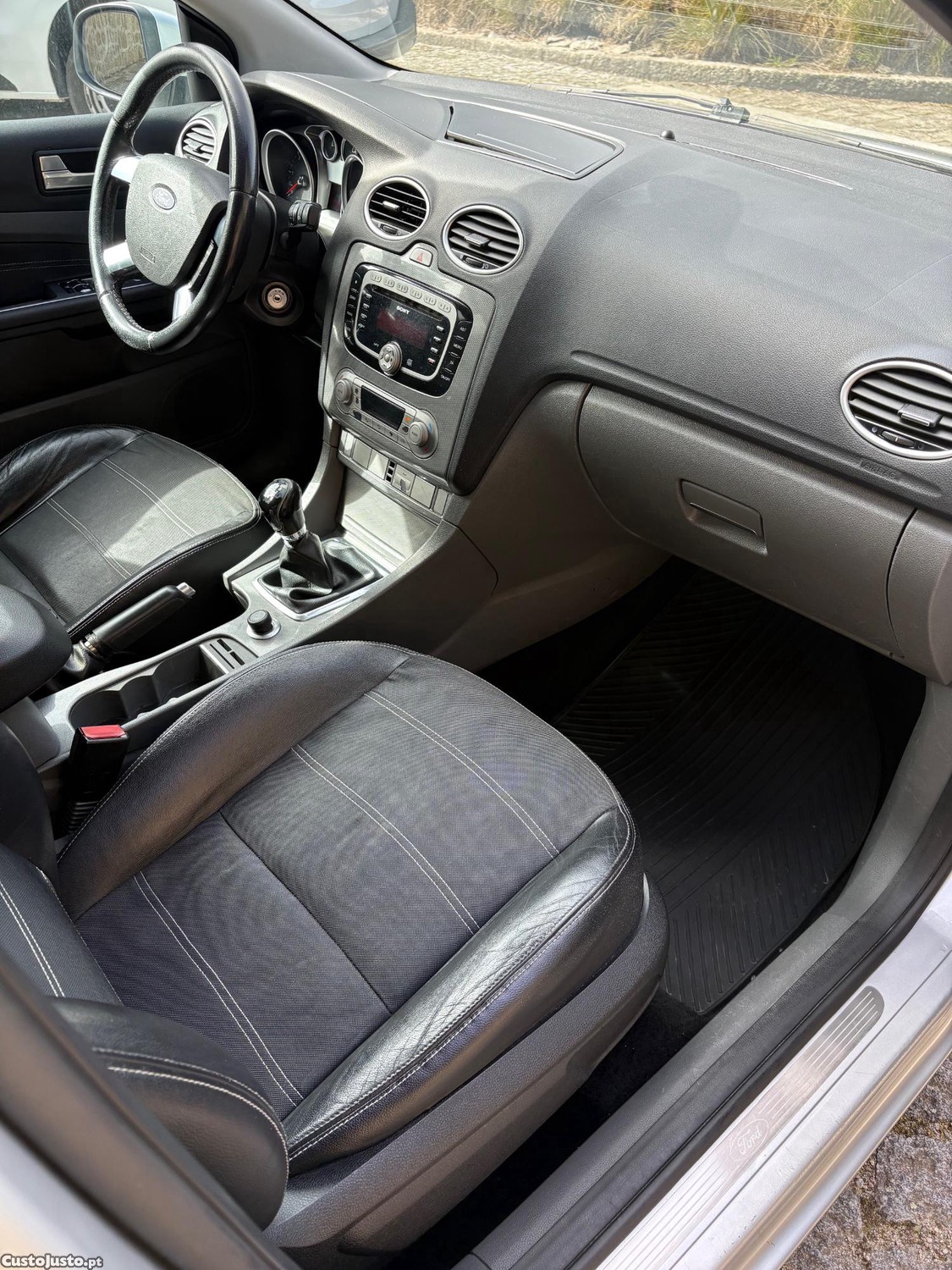Ford Focus Titanium 1.6Tdci 110cv — fotografia 15