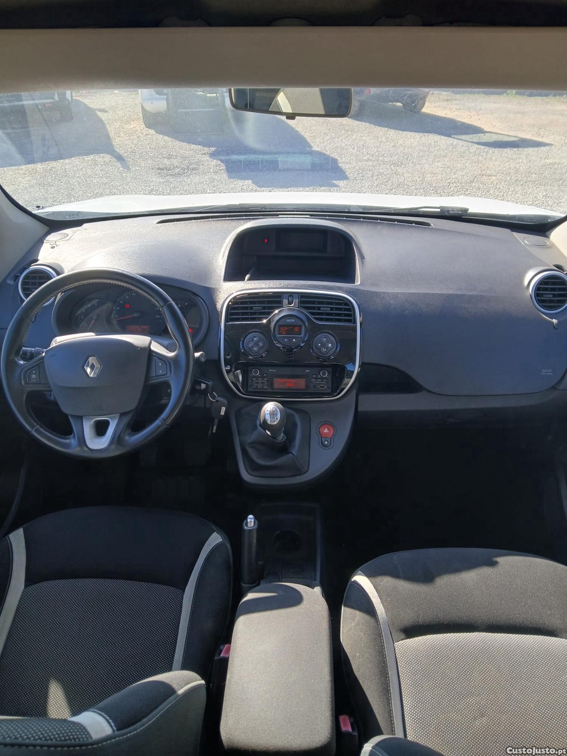 Renault Kangoo 1.5 Mobilidade Reduzida - 16 — photo 2