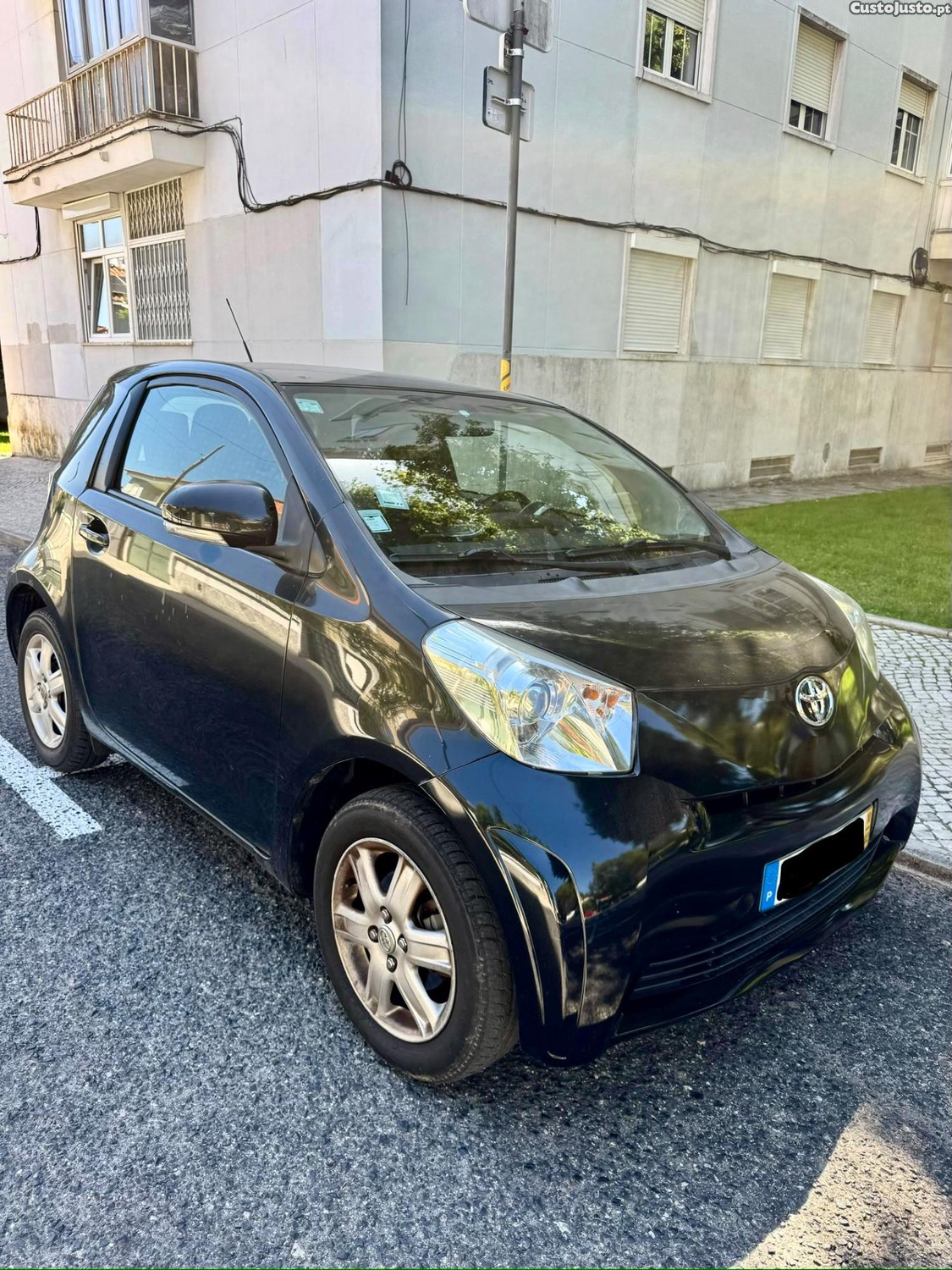 Toyota iQ VVT-i - 10 foto 2