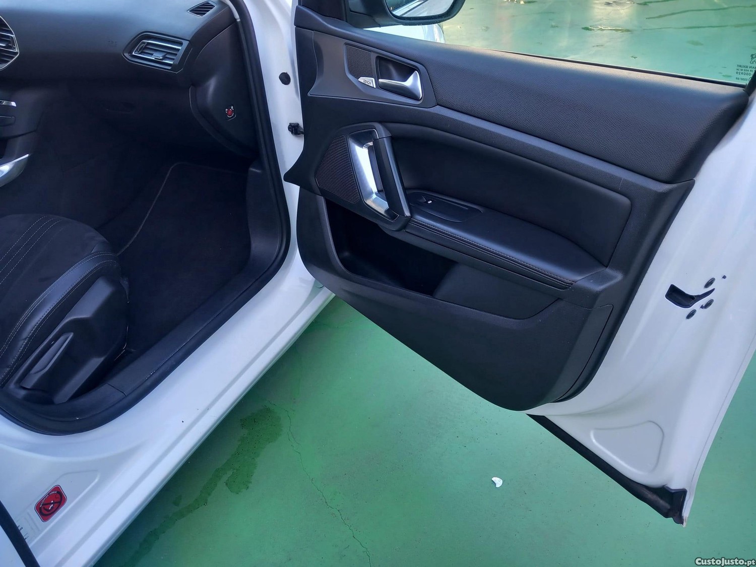 Peugeot 308 SW 2.0 HDi Active — fotografia 18