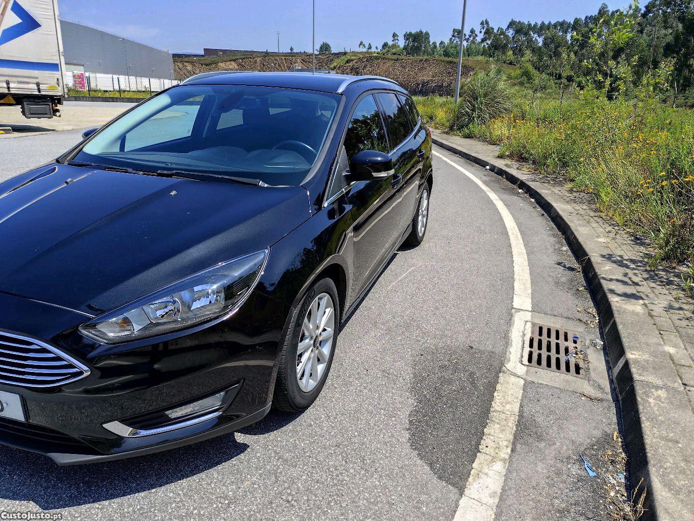 Ford Focus Titanium — fotografia 7