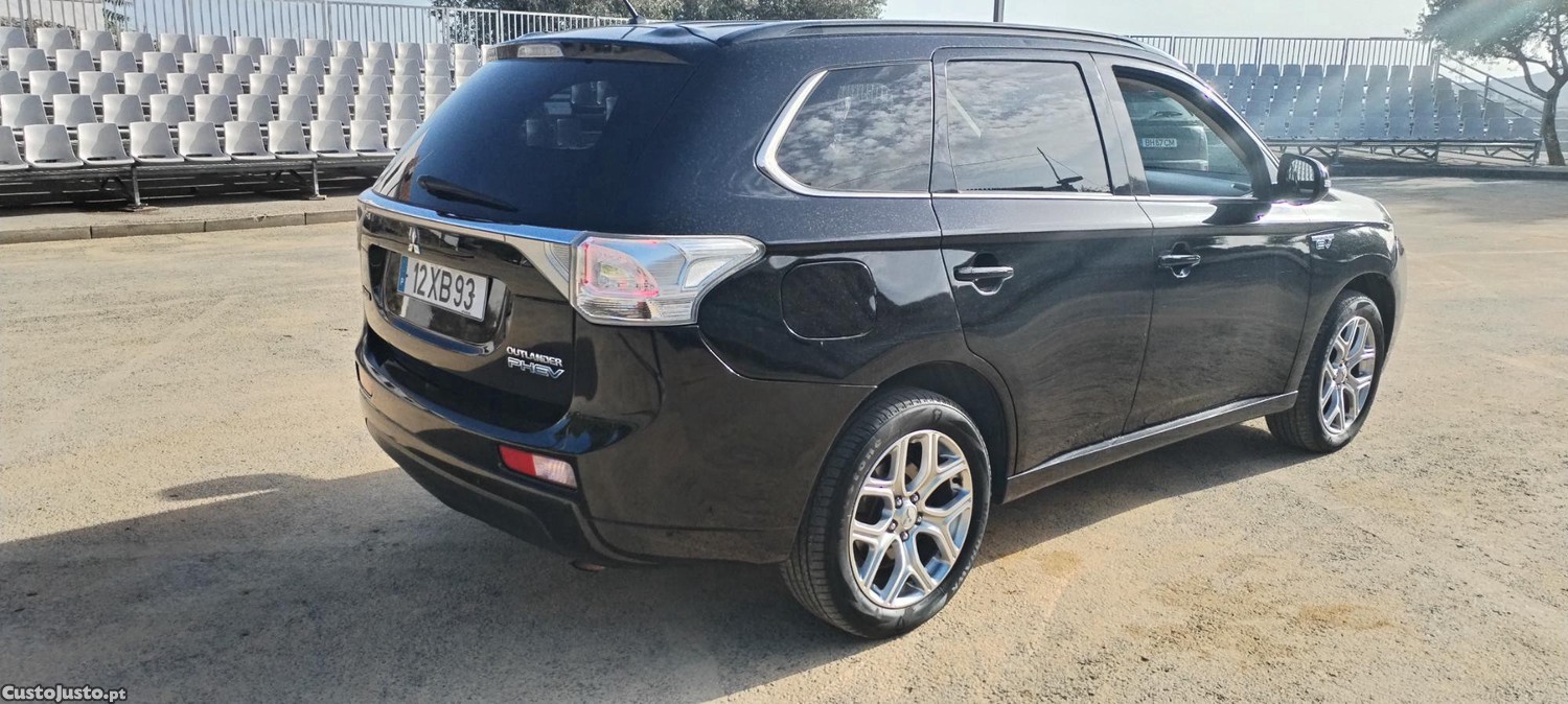Mitsubishi Outlander Instyle PHEV — photo 2