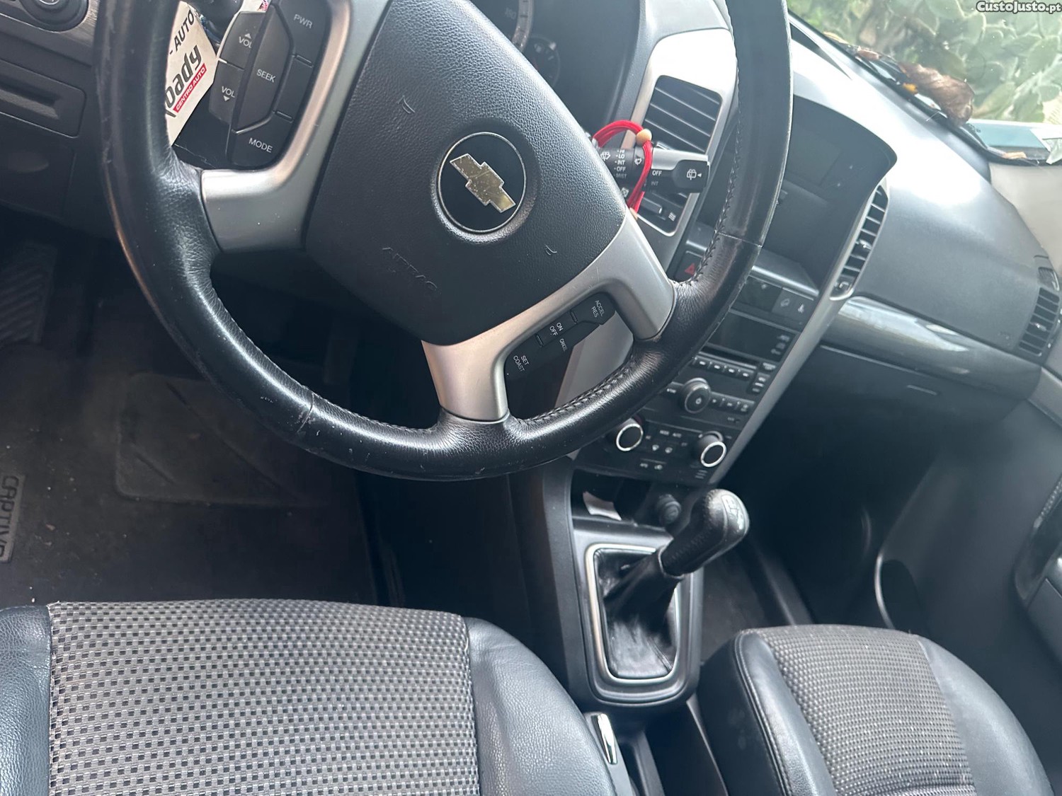 Chevrolet Captiva 2.0 VCDi - 09 foto 3