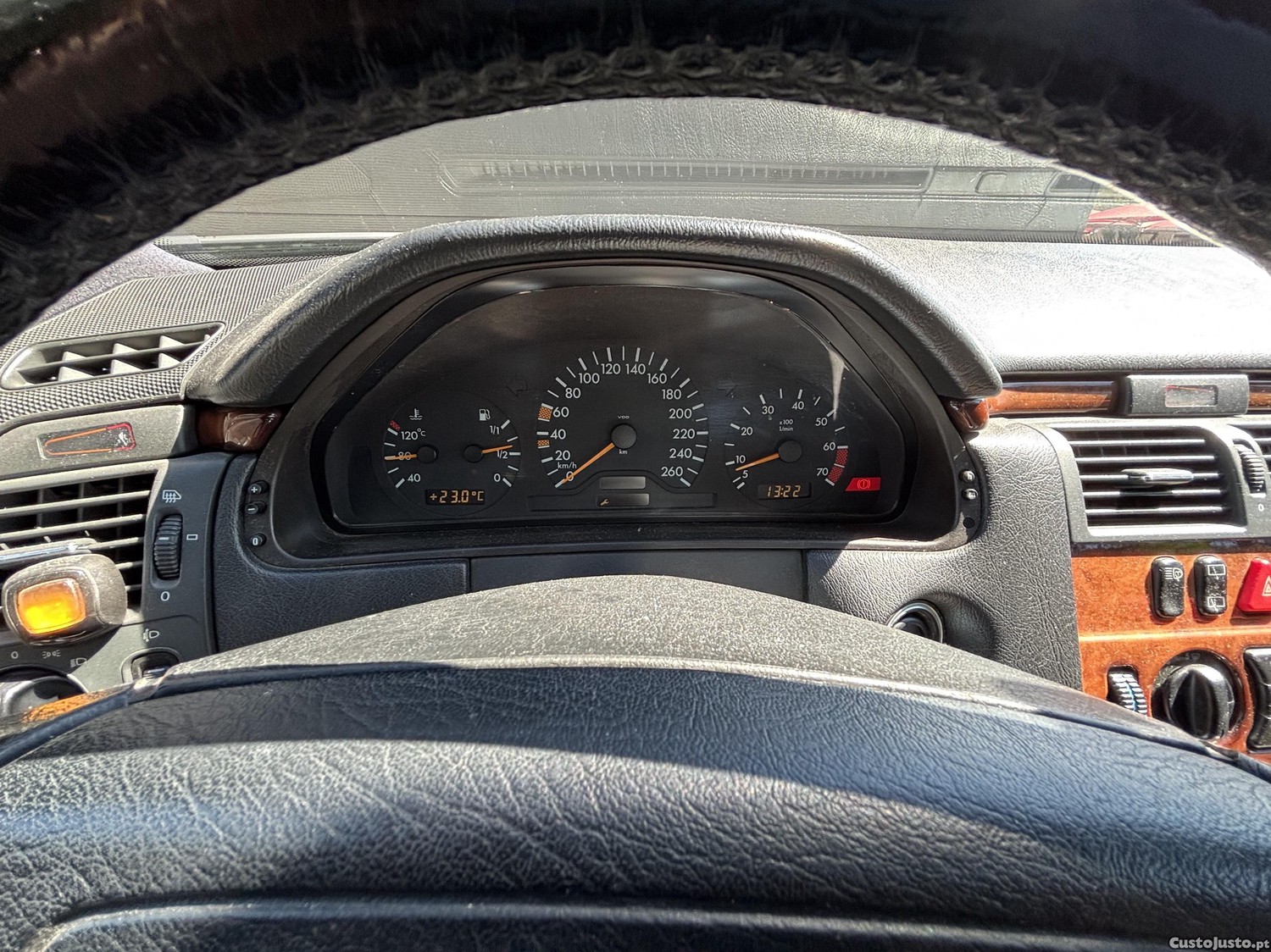 Mercedes-Benz E 200 Kompressor — photo 3