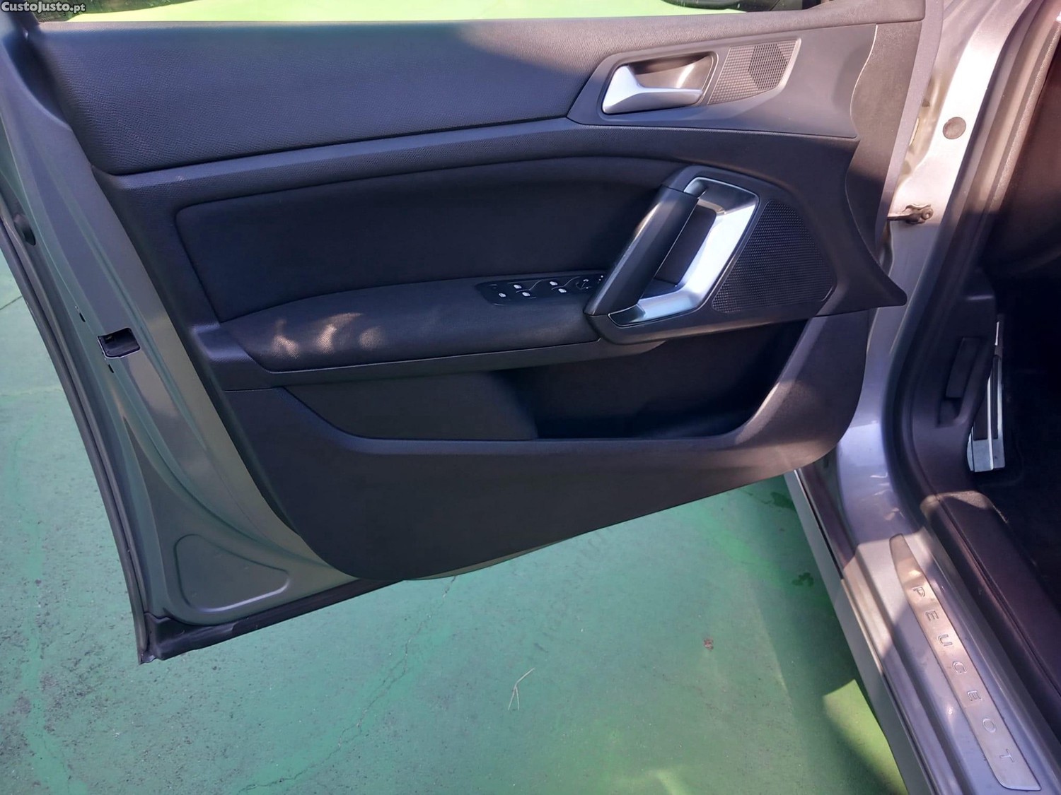 Peugeot 308 SW 1.6 BlueHDi Allure — fotografia 15