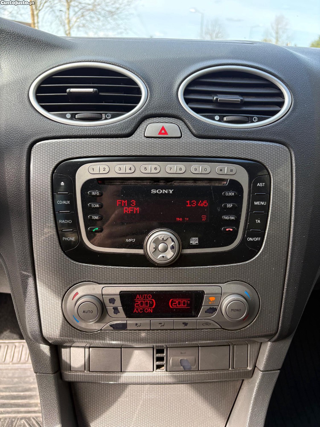 Ford Focus Titanium 1.6Tdci 110cv — fotografia 8