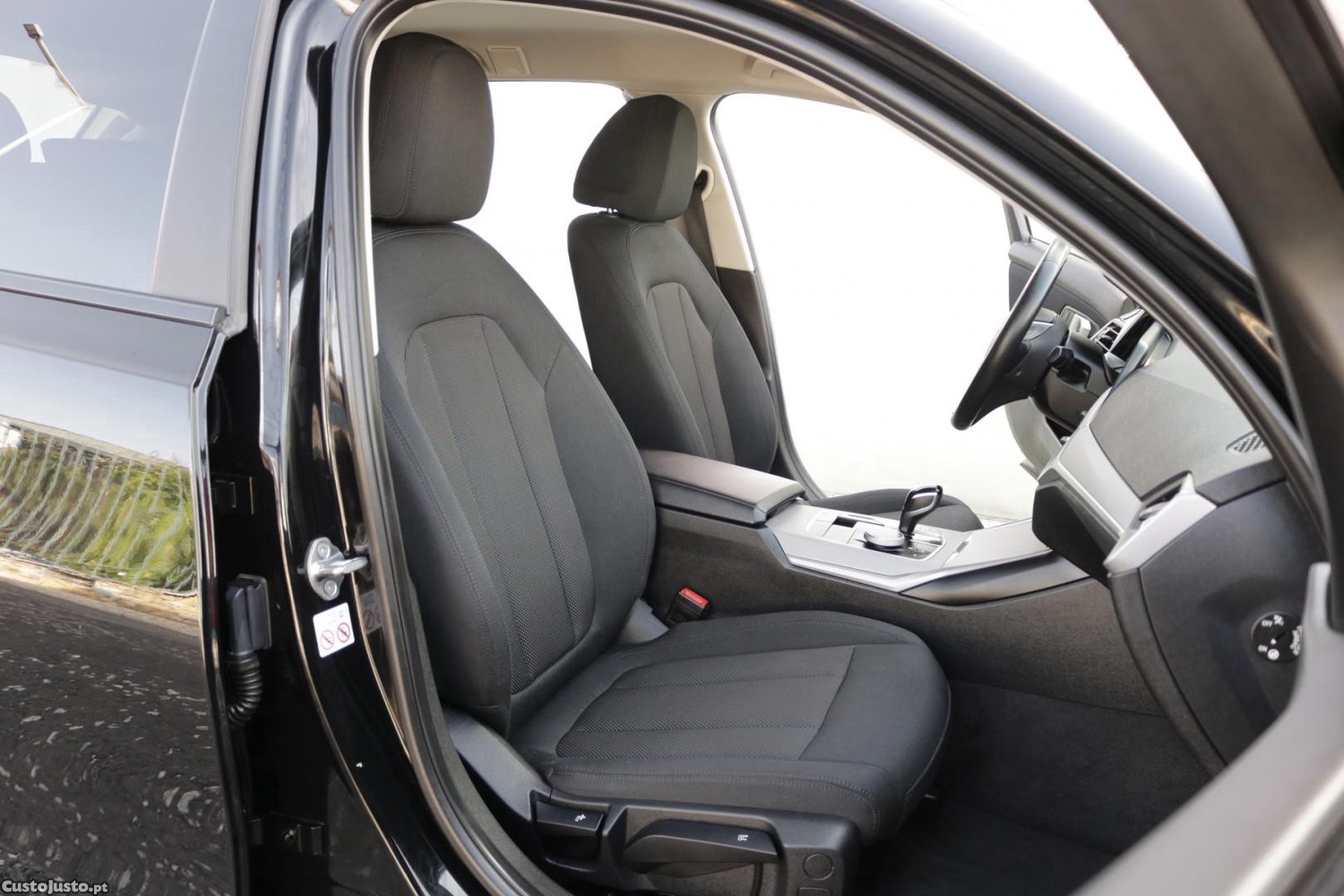 BMW 318 d Touring Advantage Auto 150cv — fotografia 37