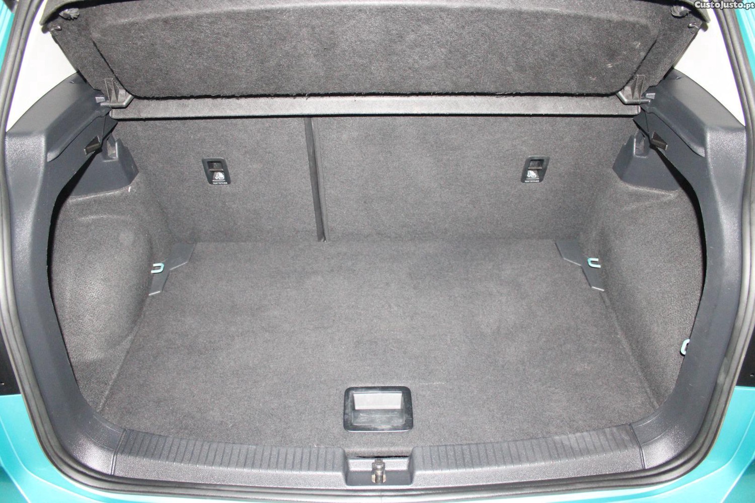 Volkswagen T-Cross 1.0 TSI LIFE — fotografia 6