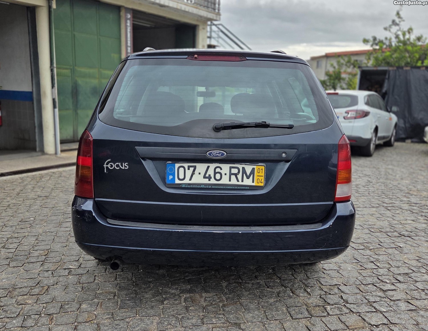 Ford Focus 1.4 16V - 01 foto 4
