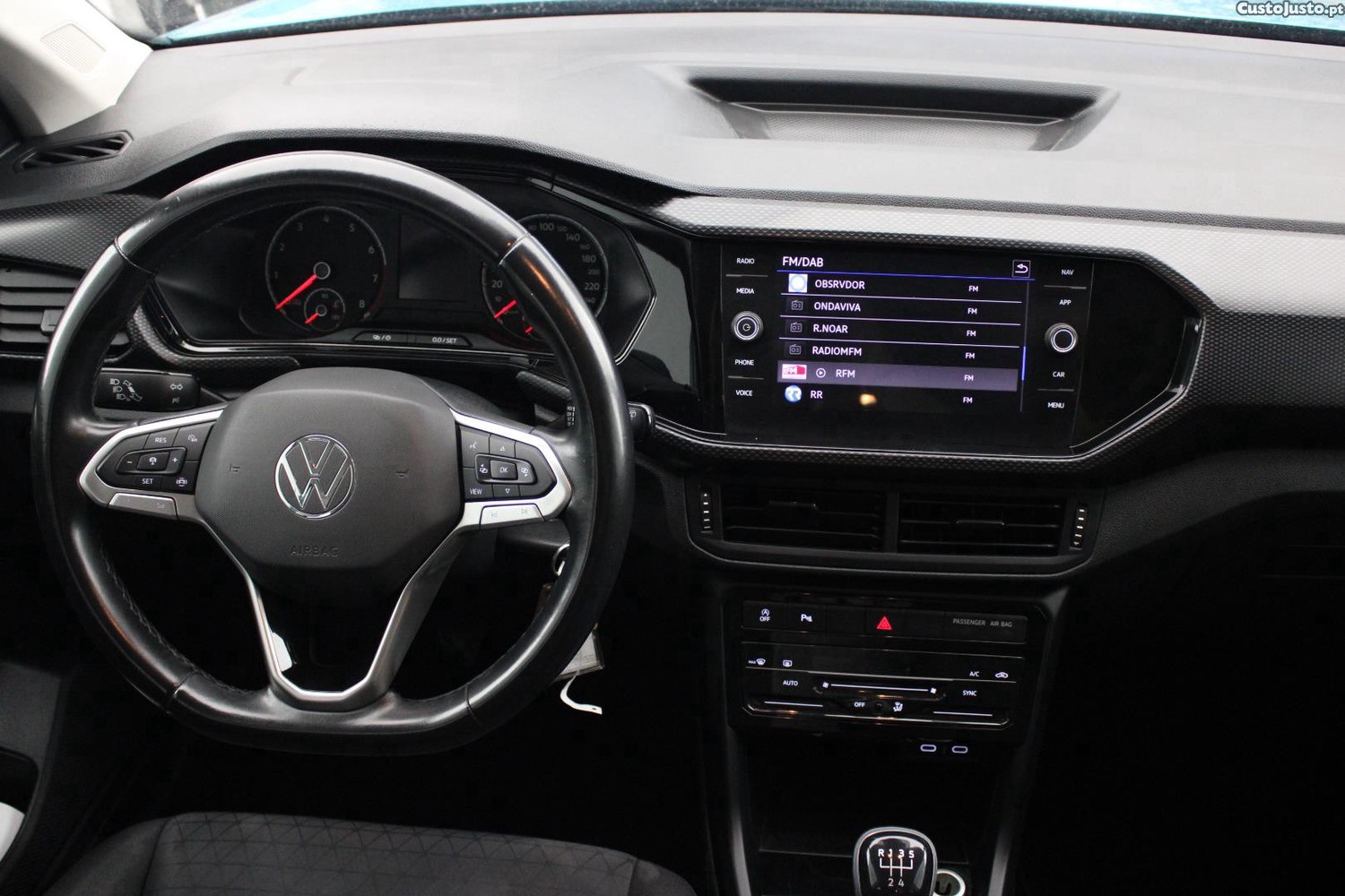 Volkswagen T-Cross 1.0 TSI LIFE — fotografia 23