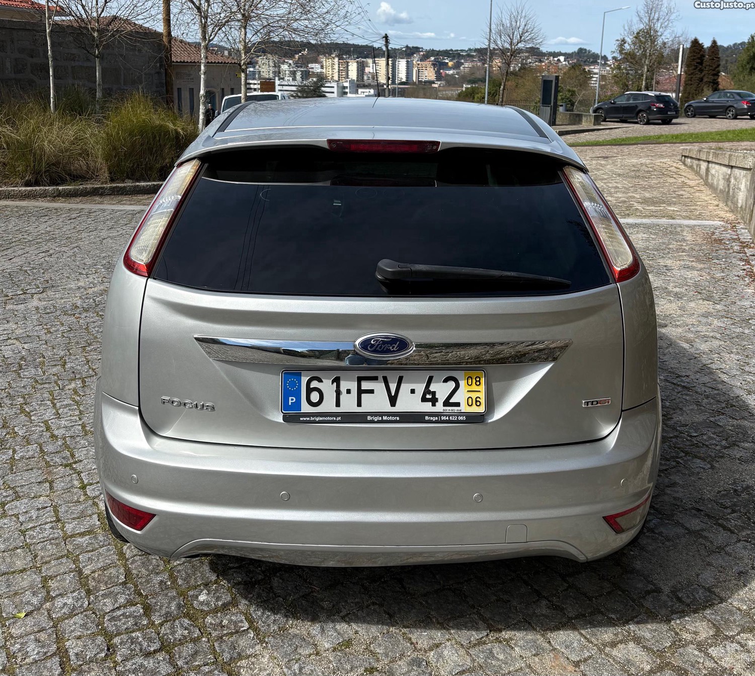 Ford Focus Titanium 1.6Tdci 110cv — fotografia 18