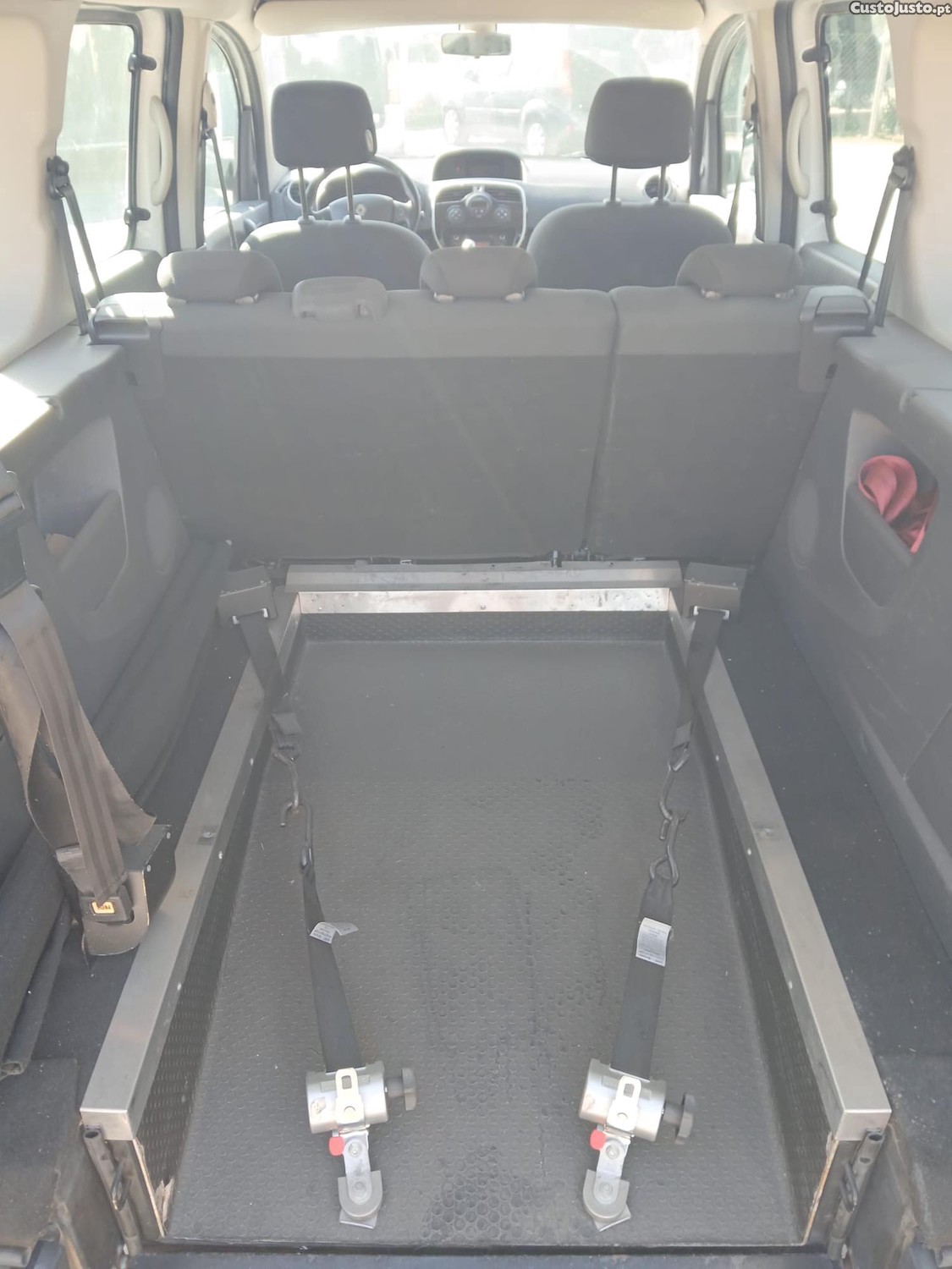 Renault Kangoo 1.5 Mobilidade Reduzida - 16 — photo 4