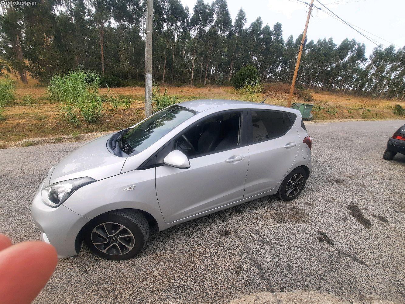 Hyundai i10 1.0 - 17 foto 3