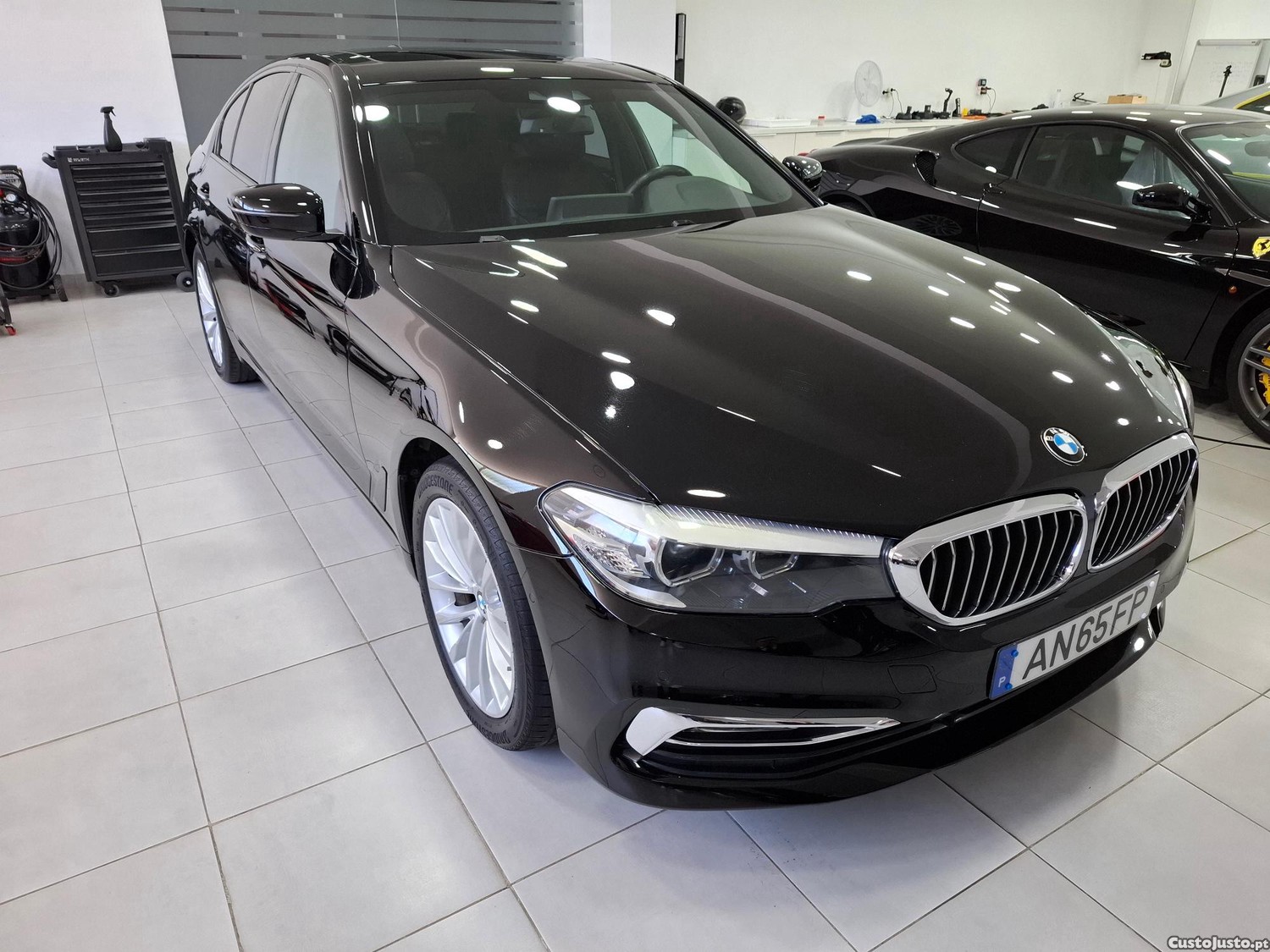 BMW 520 Luxury Line - 18 foto 2