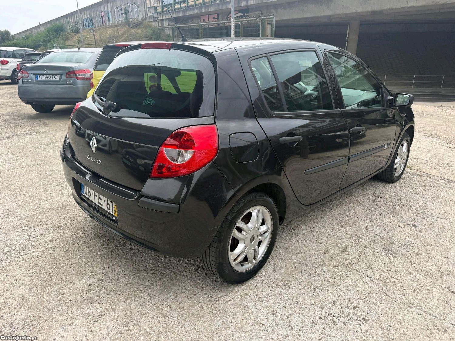 Renault Clio 1.5 dci - 08 foto 2