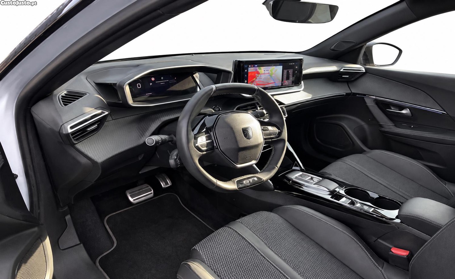 Peugeot e-2008 GT 156CV 54Kwh (AUTO) - 24 foto 3
