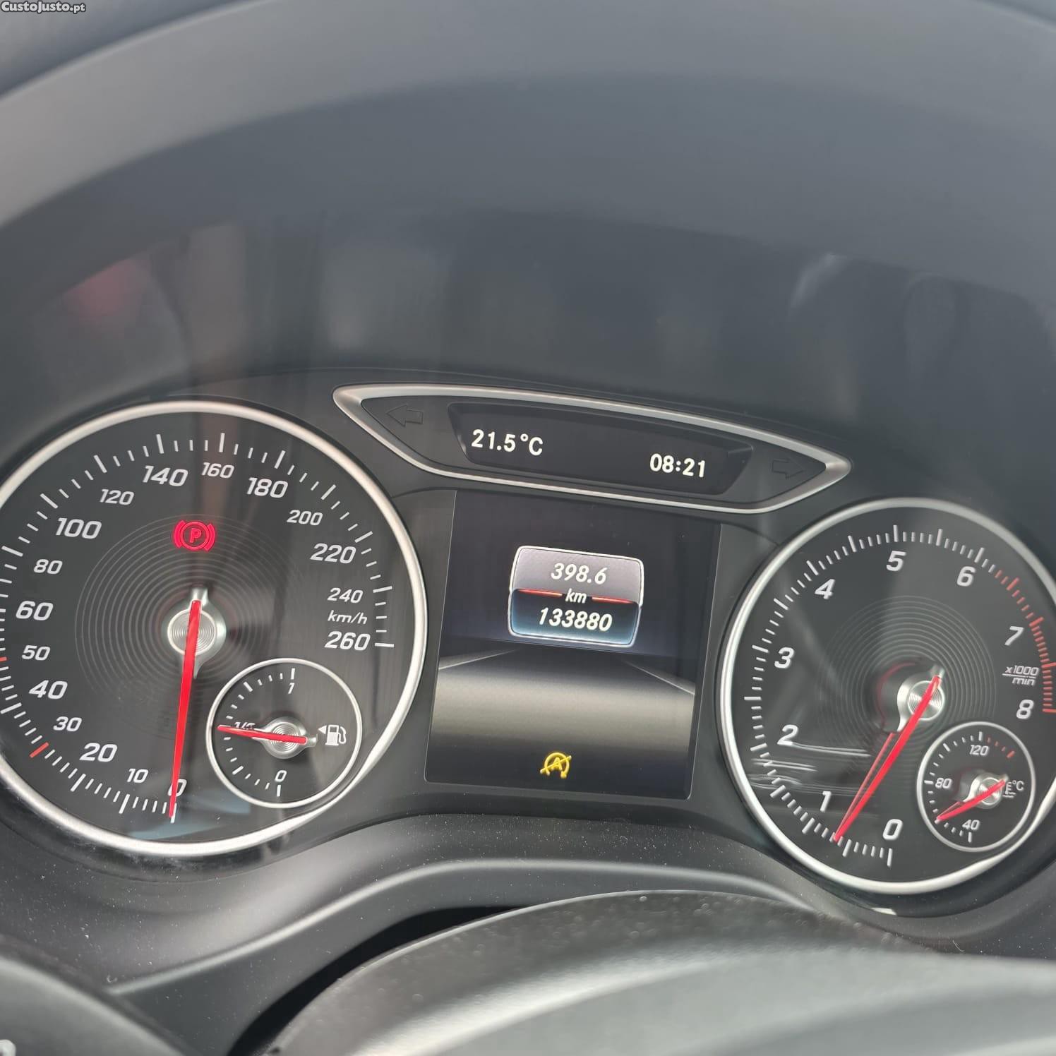 Mercedes-Benz A 180 Dynamic Edition — fotografia 4
