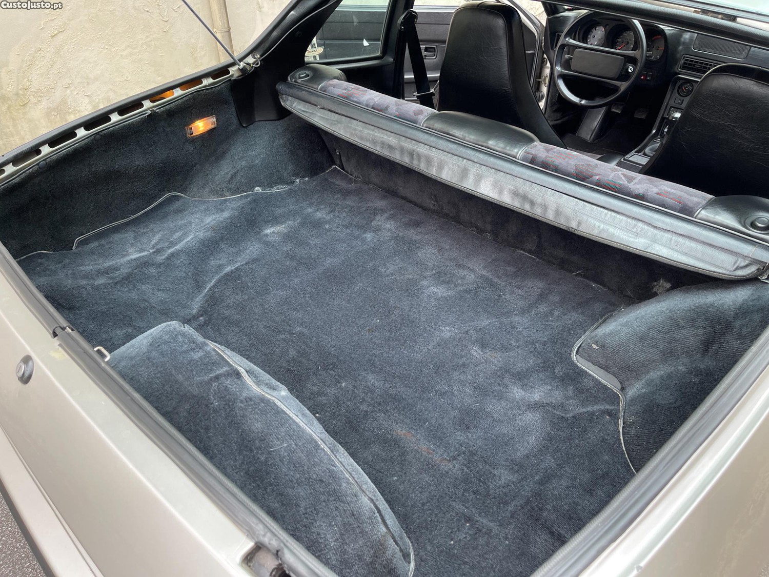 Porsche 924 2.0 Targa Clássico Certificado de interesse histórico — fotografia 3