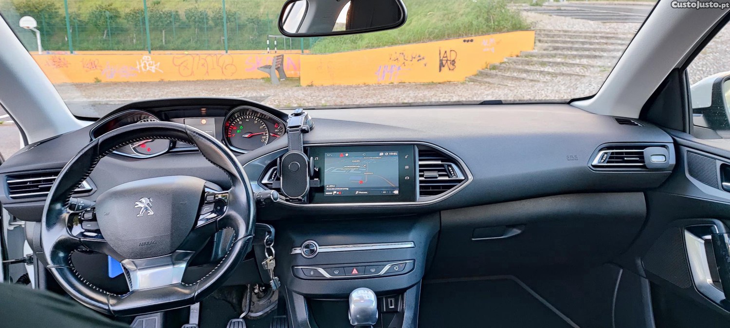 Peugeot 308 SW - 19 foto 5
