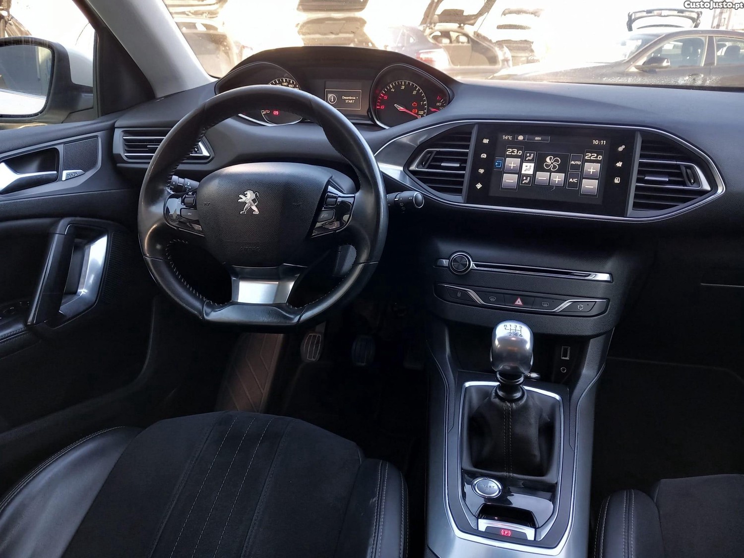 Peugeot 308 SW 2.0 HDi Active — fotografia 15