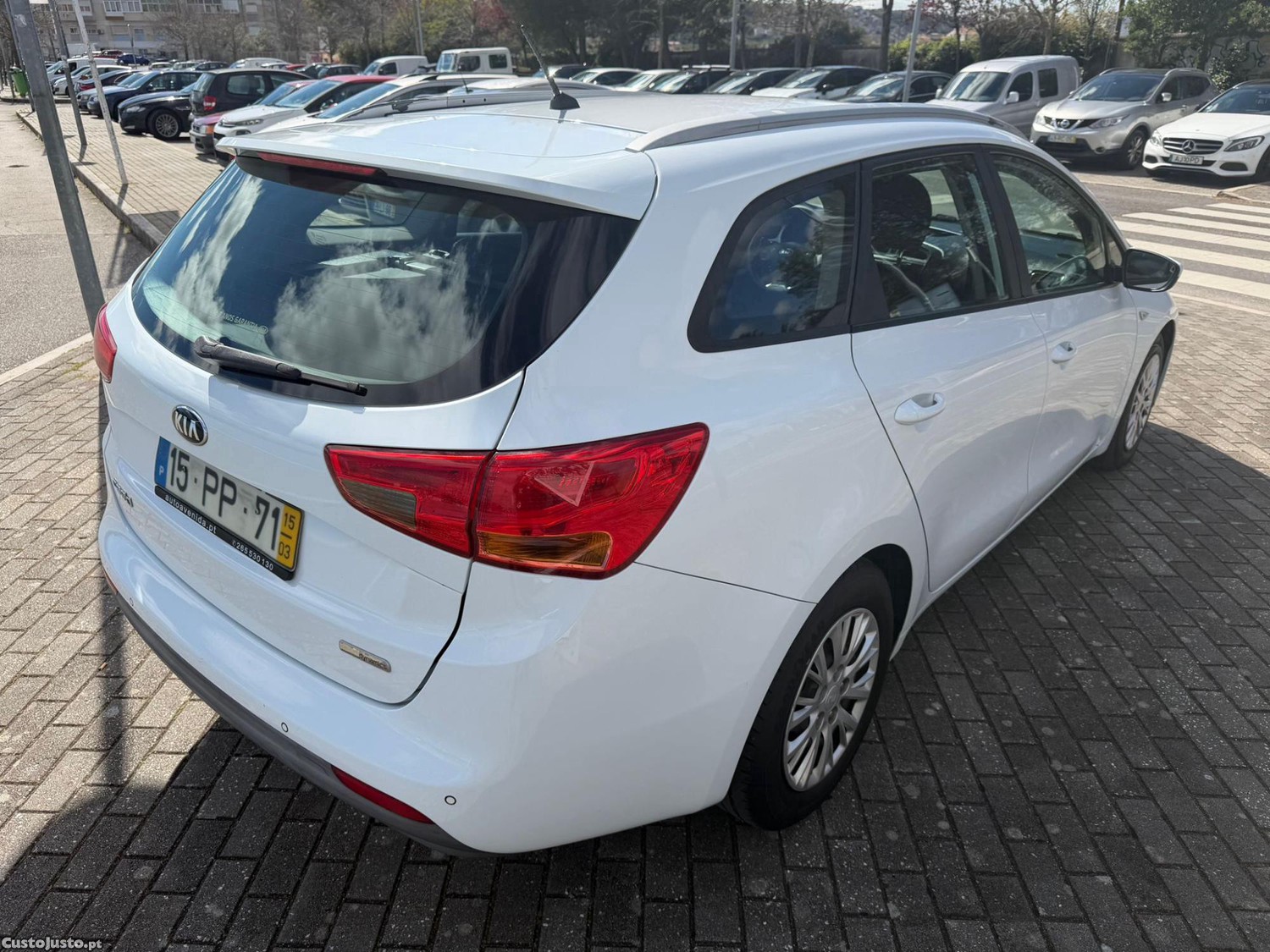 Kia Ceed Sw 1.4 Cdri — photo 2