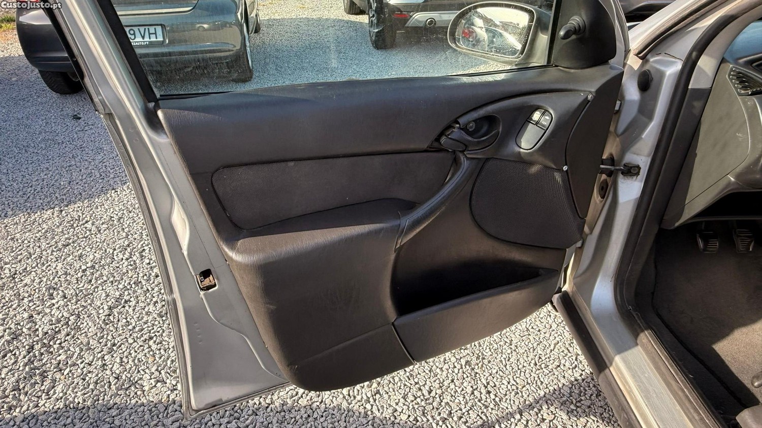 Ford Focus 1.4 Comfort — fotografia 4