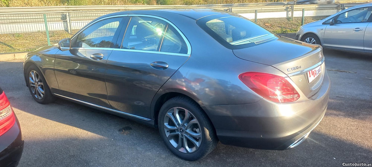 Mercedes-Benz C 180 136cv — fotografia 7