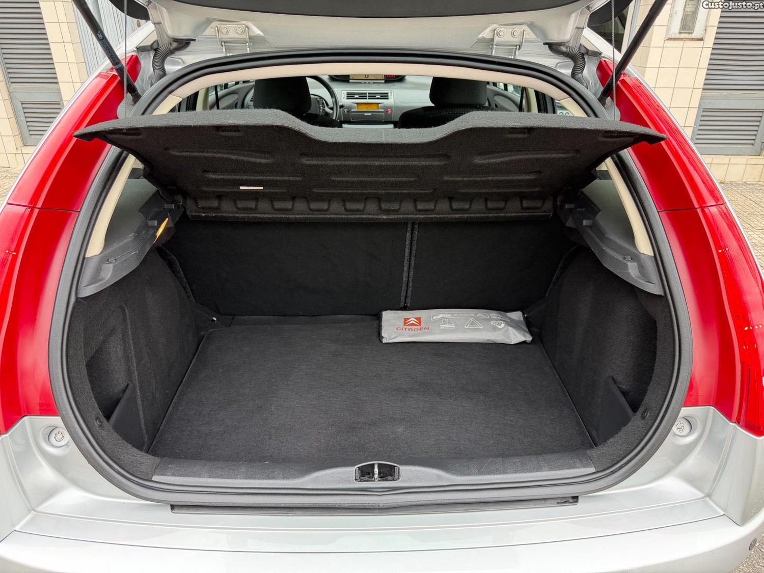 Citroën C4 1.6 HDi SX 110cv-UM PROPRIETÁRIO! Muito bem estimado! — fotografia 4