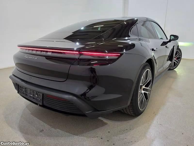 Porsche Taycan 4S - 20 foto 3