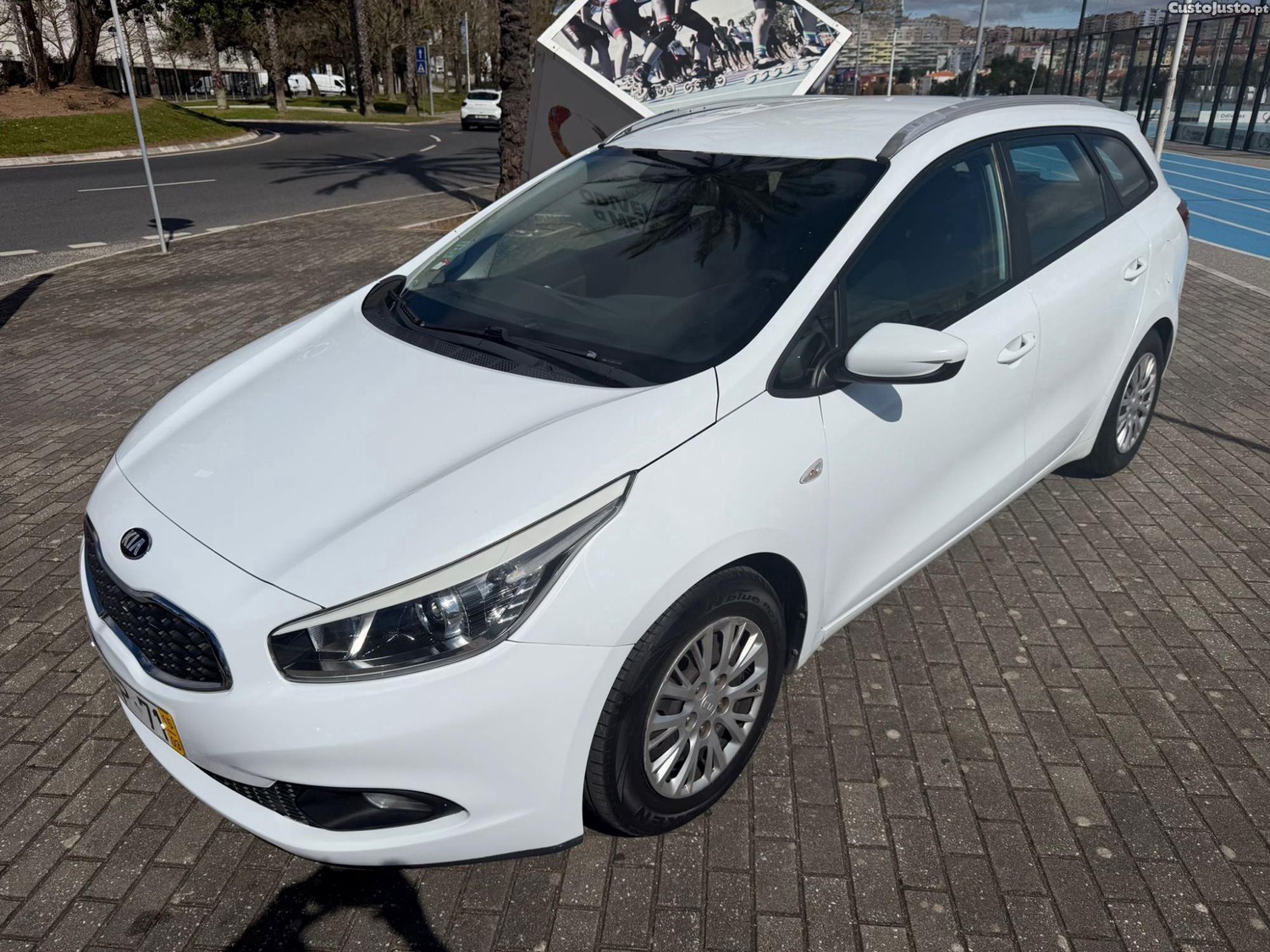 Kia Ceed Sw 1.4 Cdri — photo 4