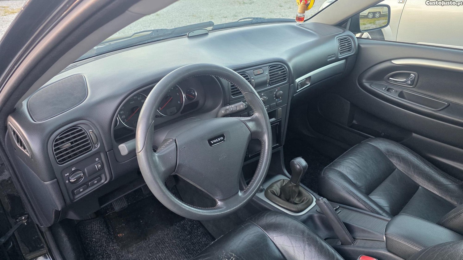 Volvo V40 1.9 D 116cv — photo 5
