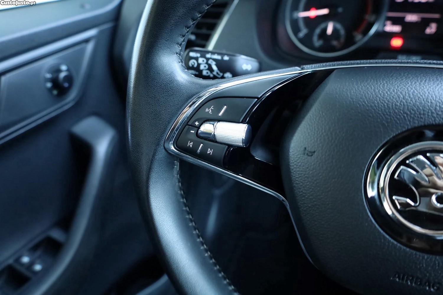 Skoda Fabia Break 1.0 TSI Ambition — fotografia 9