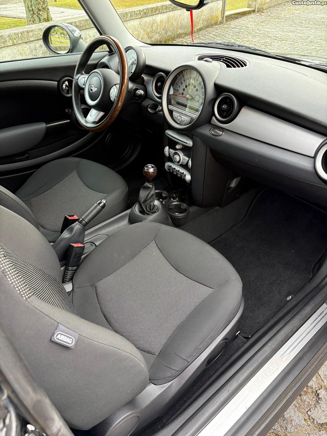 MINI Clubman 1.4 gasolina 95cv — fotografia 15