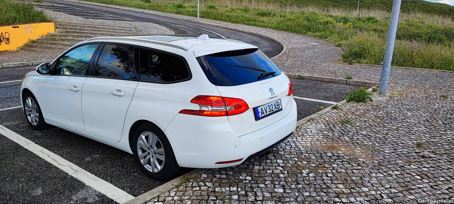 Peugeot 308 SW - 19 foto 2