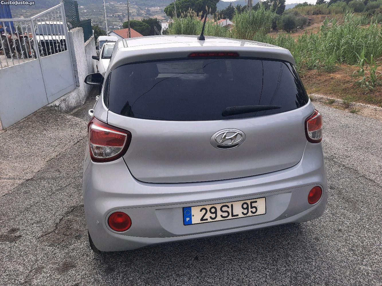 Hyundai i10 1.0 - 17 foto 2