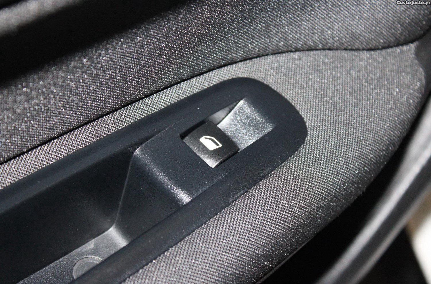 Peugeot 308 1.5 BHDI BUSINESS LINE — fotografia 7