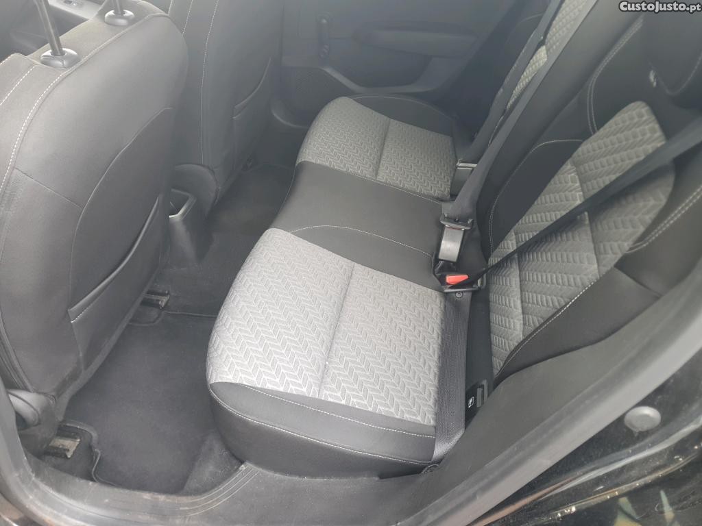 Renault Clio 1.5 Blue DCI Limited 100cv — fotografia 16