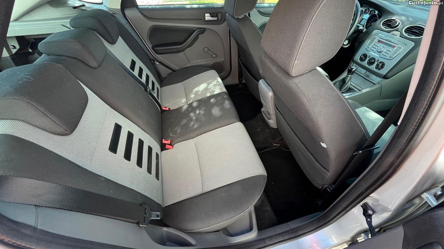 Ford Focus 1.6 TDCi Trend — fotografia 3