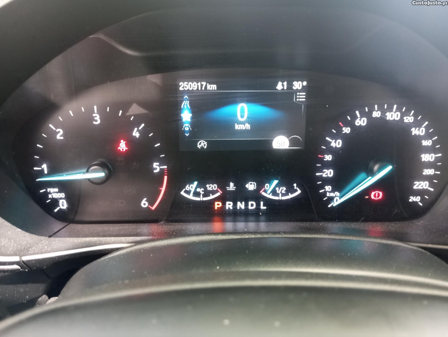 Ford Focus Ecoblue — fotografia 3