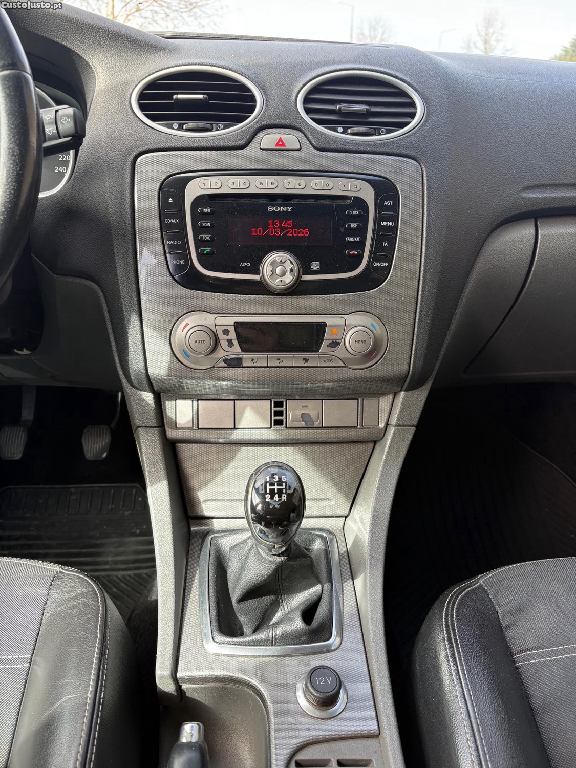 Ford Focus Titanium 1.6Tdci 110cv — fotografia 9