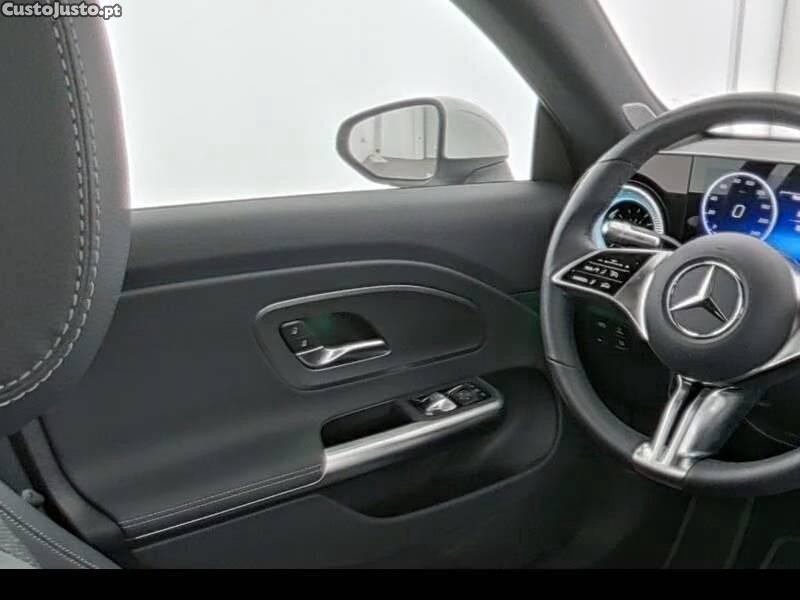 Mercedes-Benz CLA 250+ Progressive - 25 foto 5
