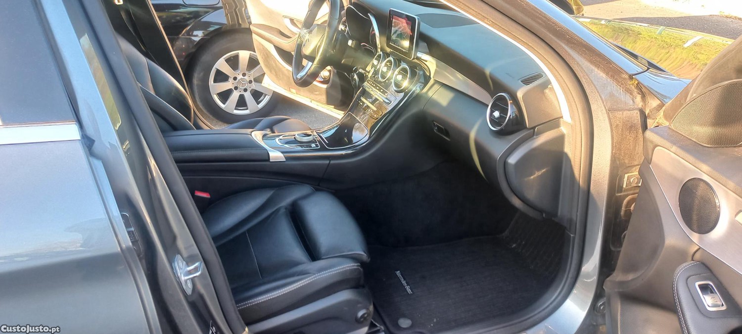 Mercedes-Benz C 180 136cv — fotografia 4