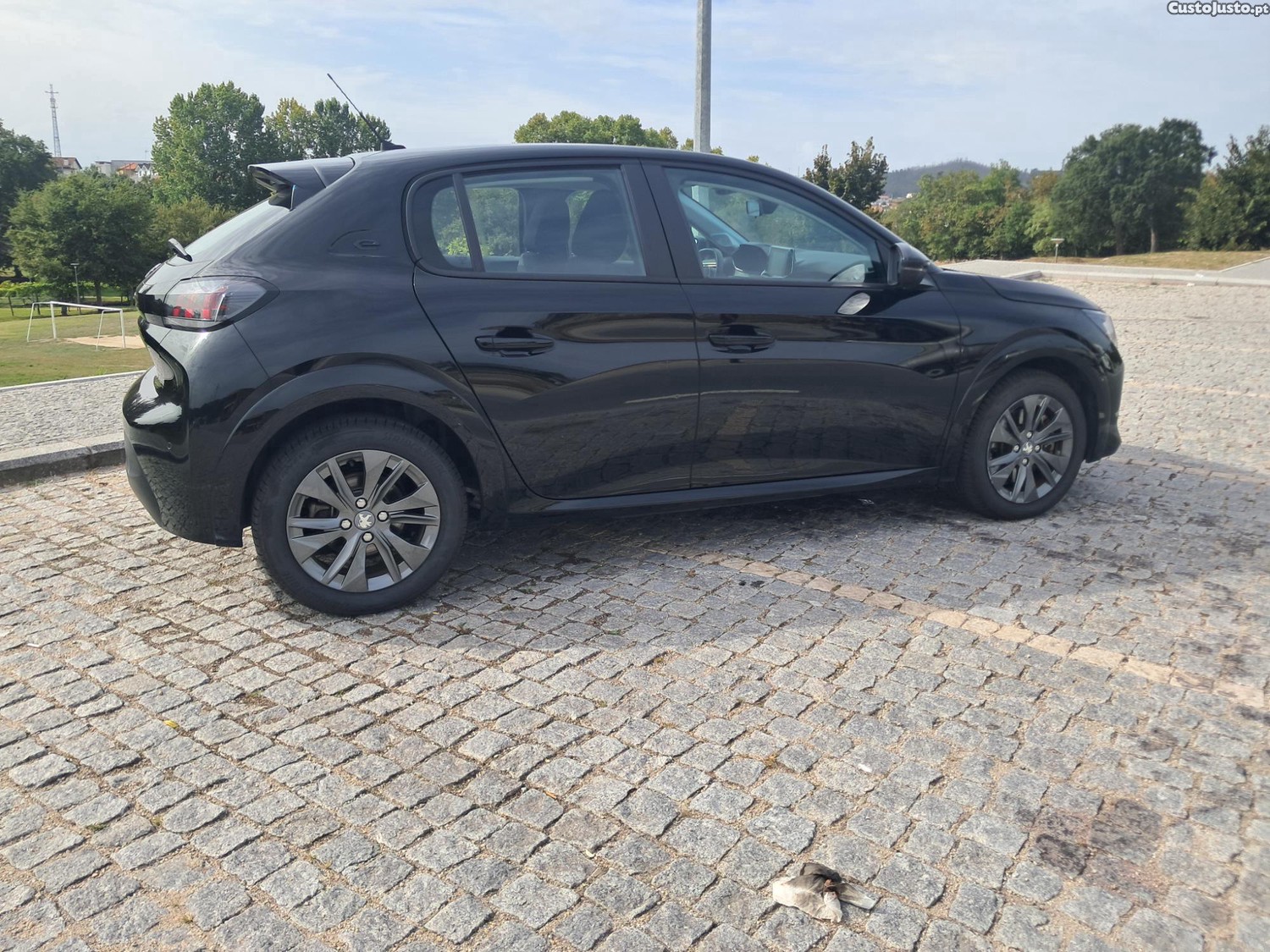 Peugeot e-208 50kwh elétricos — photo 2