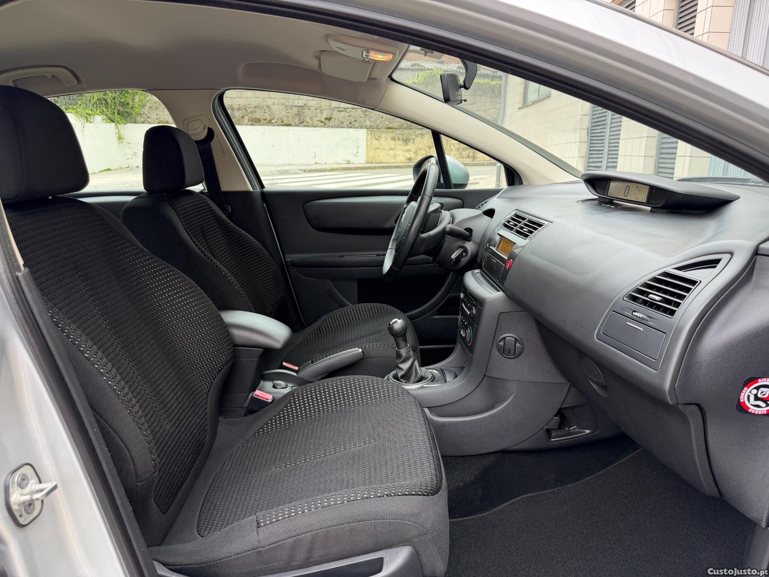 Citroën C4 1.6 HDi SX 110cv-UM PROPRIETÁRIO! Muito bem estimado! — fotografia 9