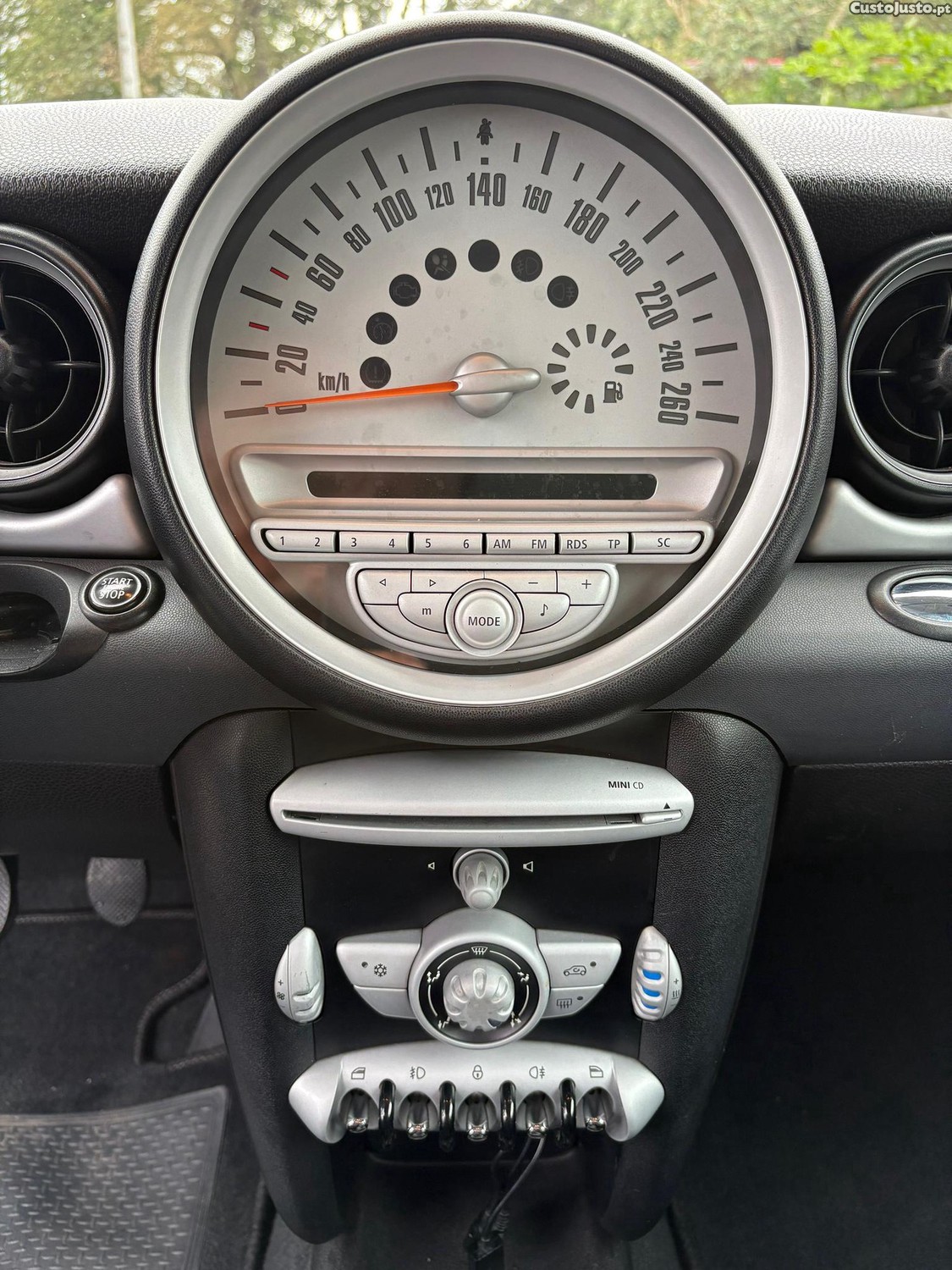 MINI Clubman 1.4 gasolina 95cv — fotografia 7