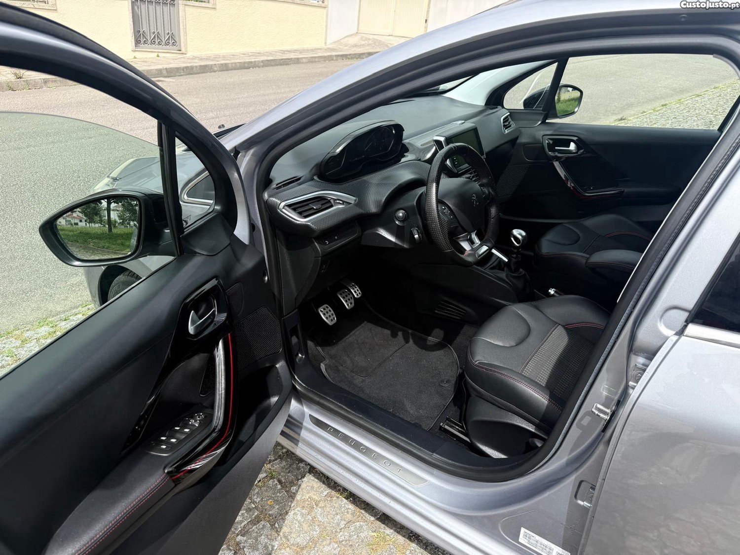 Peugeot 208 GT linediesel — fotografia 3